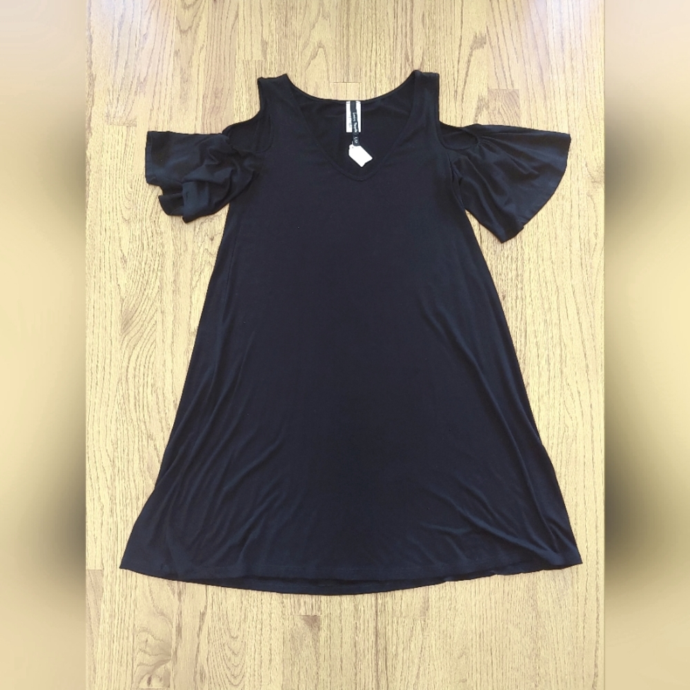 Loving People Cold Shoulder Dress in Black Size M